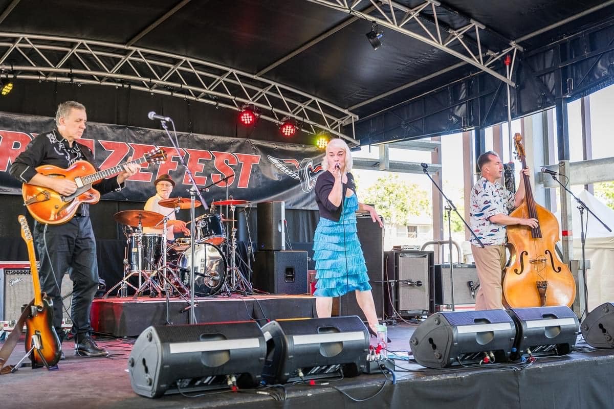 Peaches & The AlphaSonics - Rockabilly Australia Pty Ltd