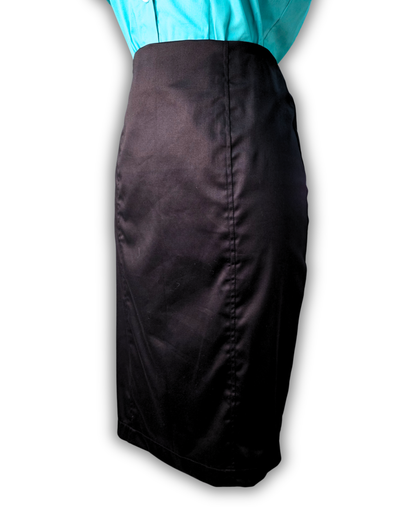 Ruby De Vine ladies pencil skirt handmade on the Gold Coast featuring a 1950s-inspired fitted silhouette with back split and rear zip.